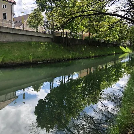Hafen Dock 5 Klagenfurt am Woerthersee